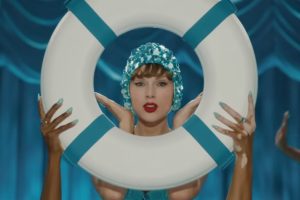 Taylor Swift Display Opens at Rock & Roll Hall of Fame